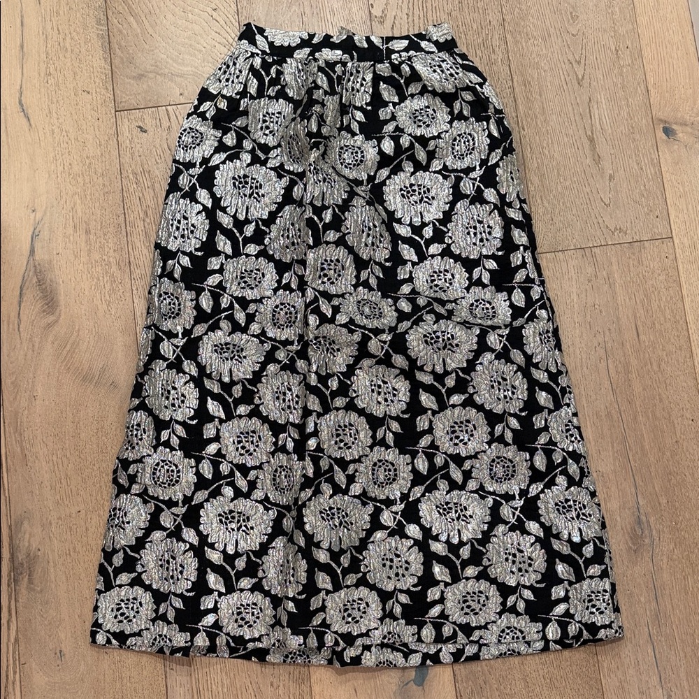 Vintage metallic silver and black Floral Skirt